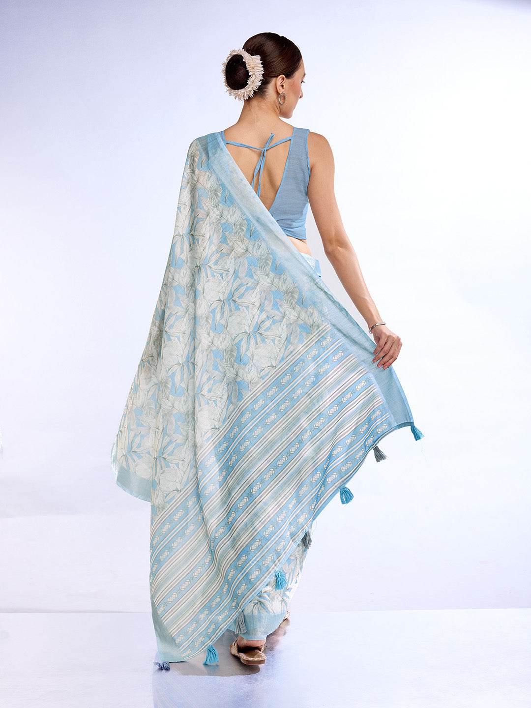 Blue Linen Blend Saree With Blouse Piece