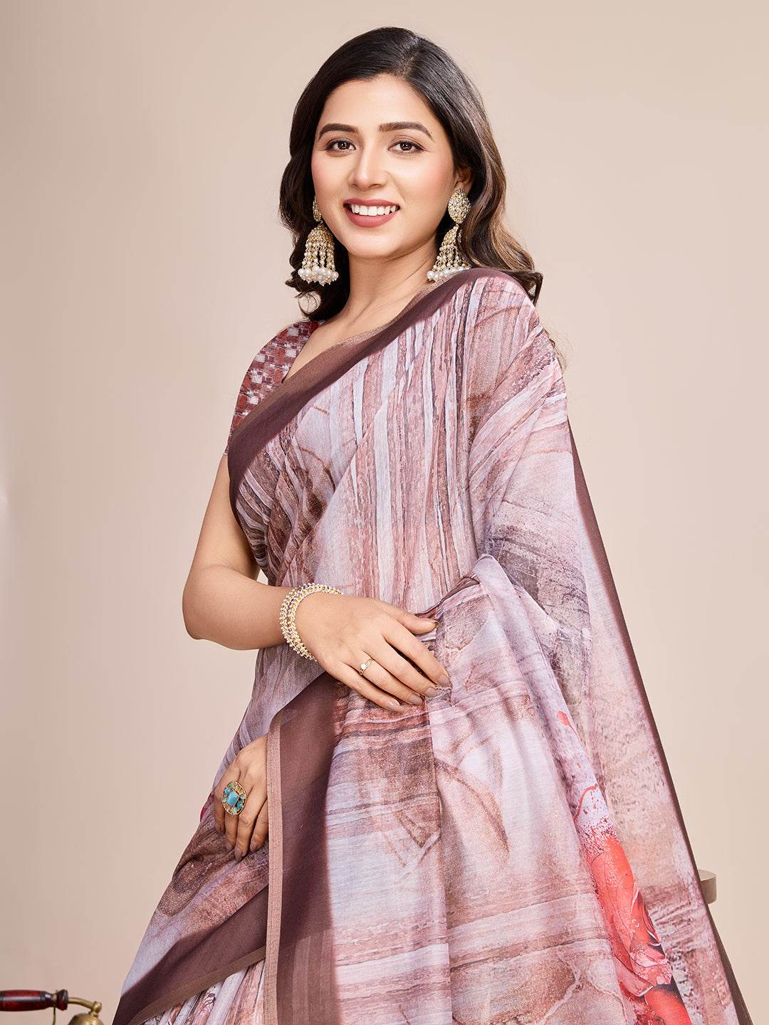 Cream Linen Blend Saree With Blouse Piece