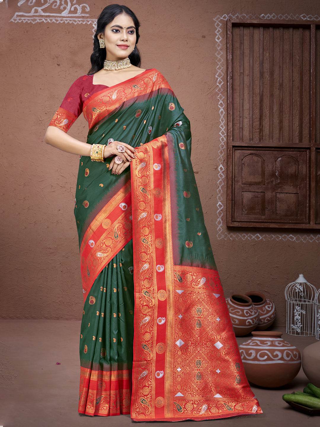 Green Silk Saree With Blouse Piece
