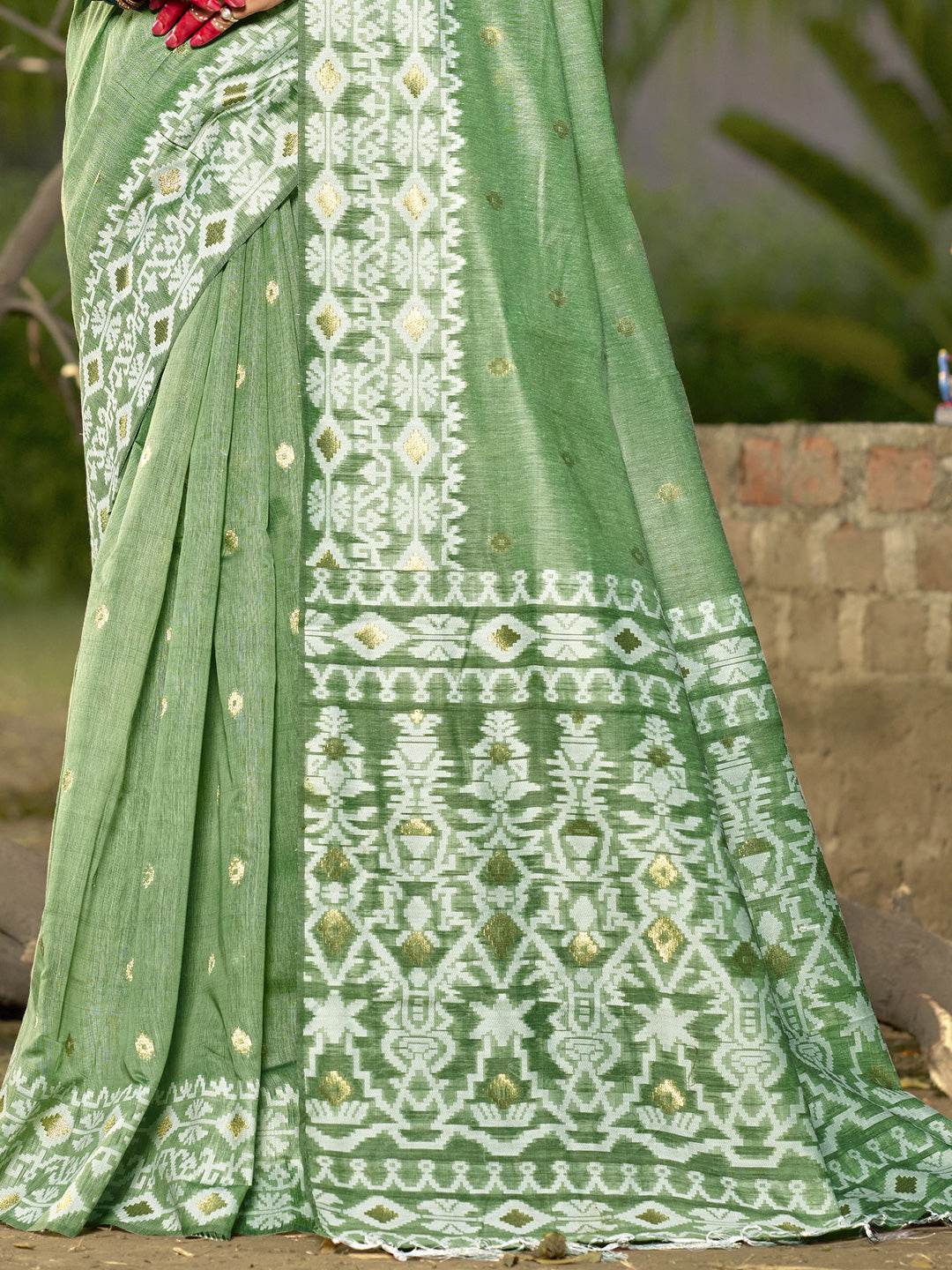 Green Linen Saree With Blouse Piece