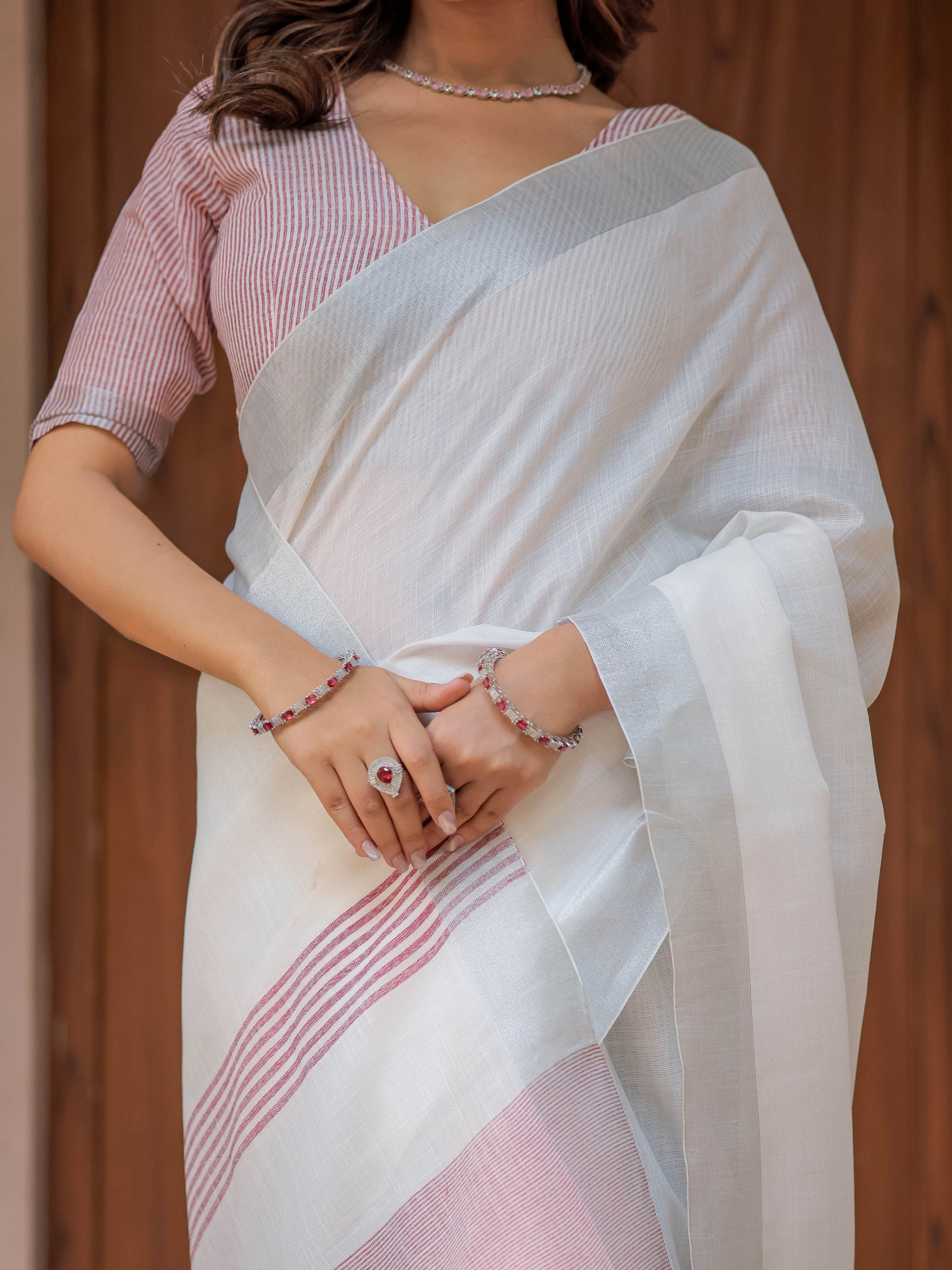 Pure White & Red Handloom Mul Cotton Saree with Minimal Striped Border & Tassel Detailing