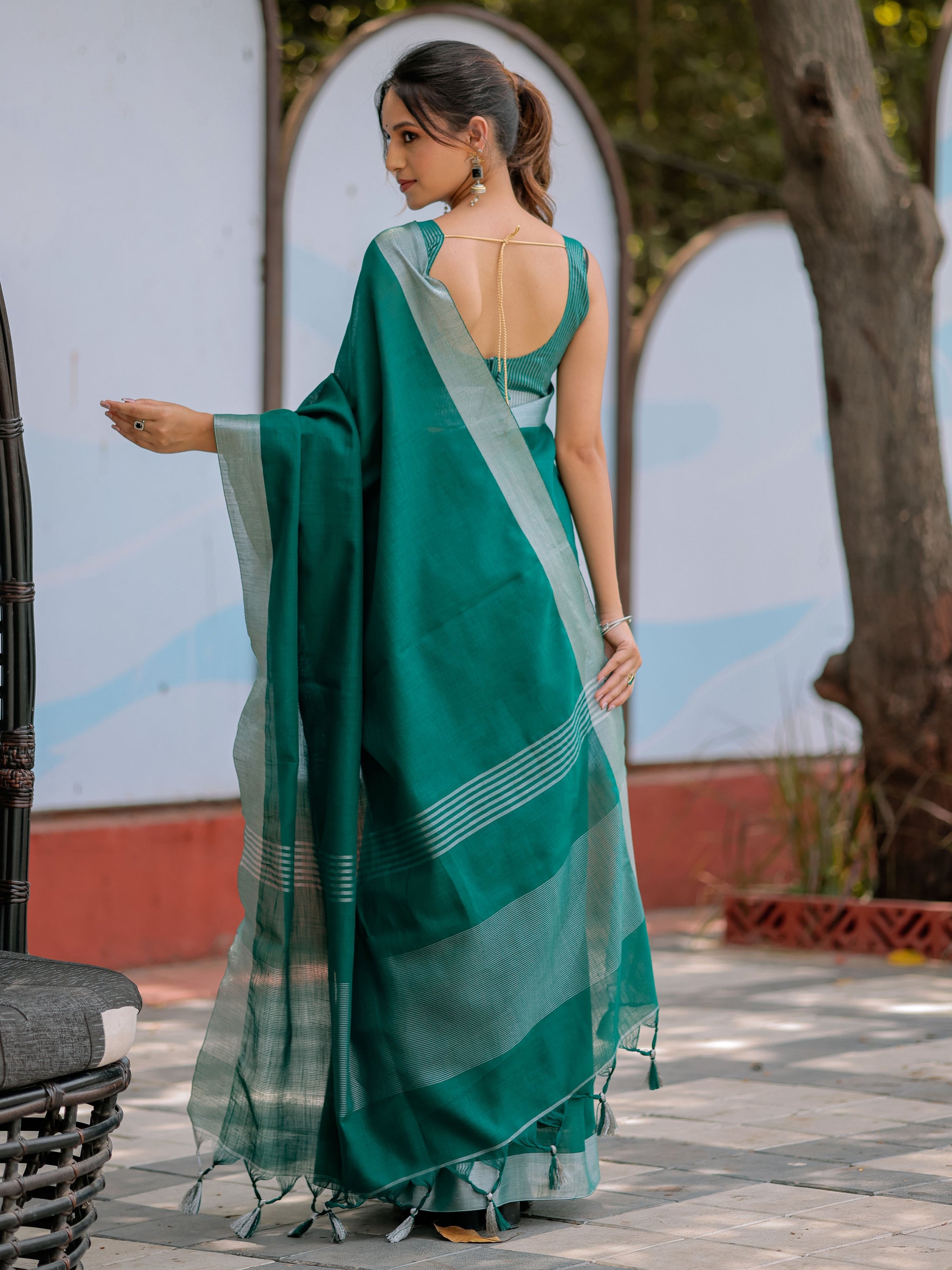 Elegant Emerald Green Pure Handloom Mul Cotton Saree with Silver Border & Tassel Detailing