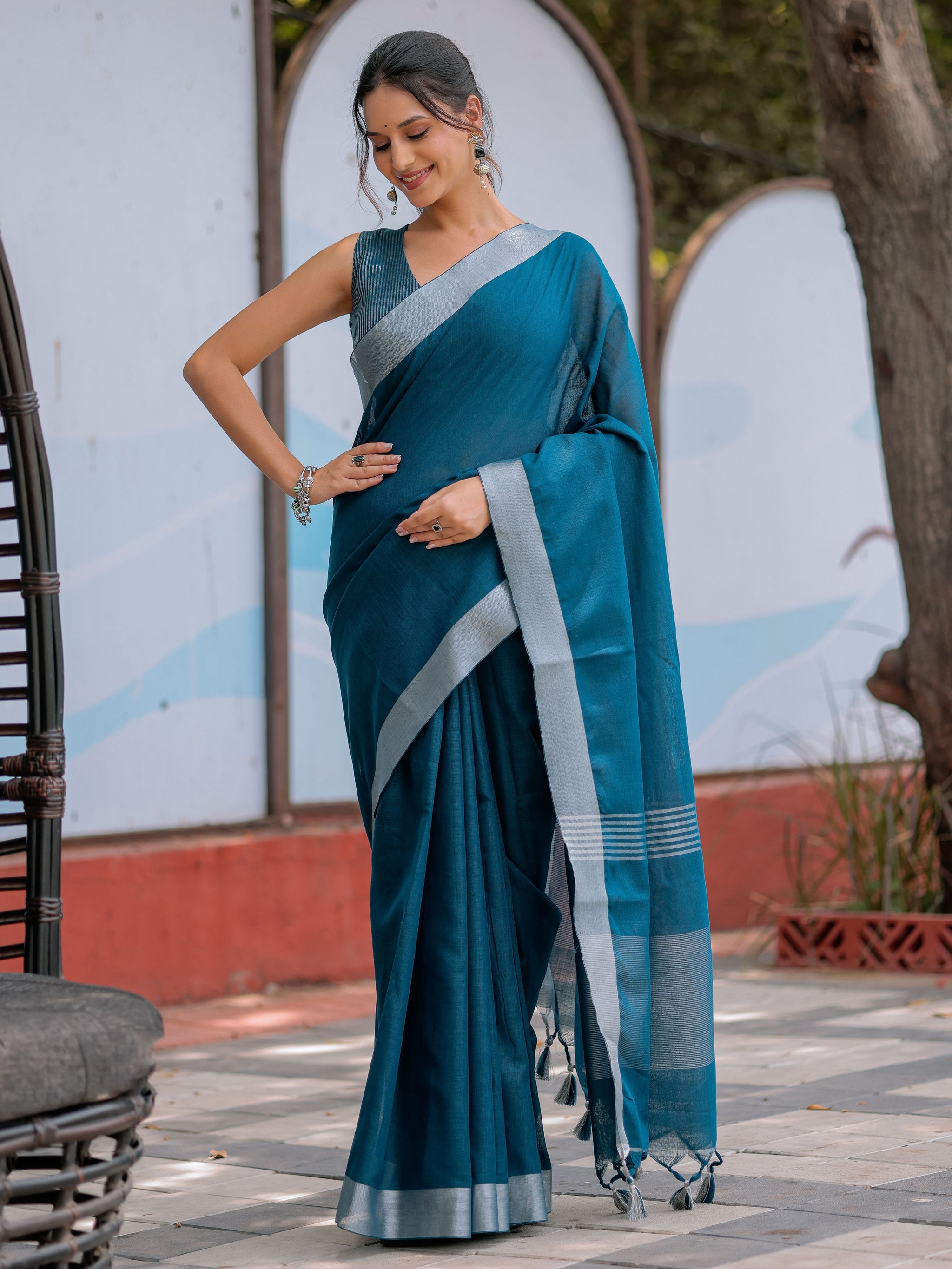 Elegant Teal Blue Pure Handloom Mul Cotton Saree with Silver Border & Tassel Detailing