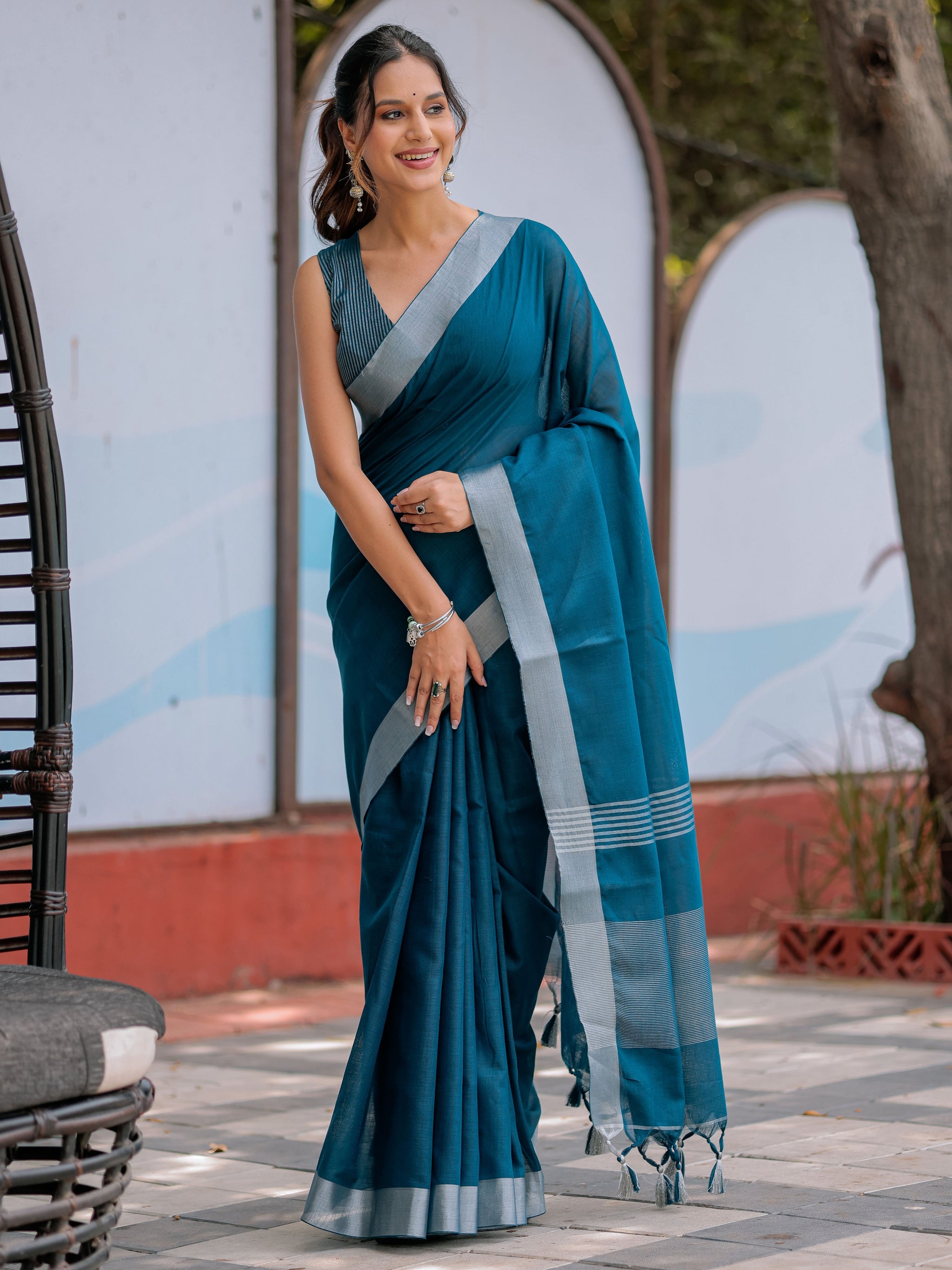 Elegant Teal Blue Pure Handloom Mul Cotton Saree with Silver Border & Tassel Detailing