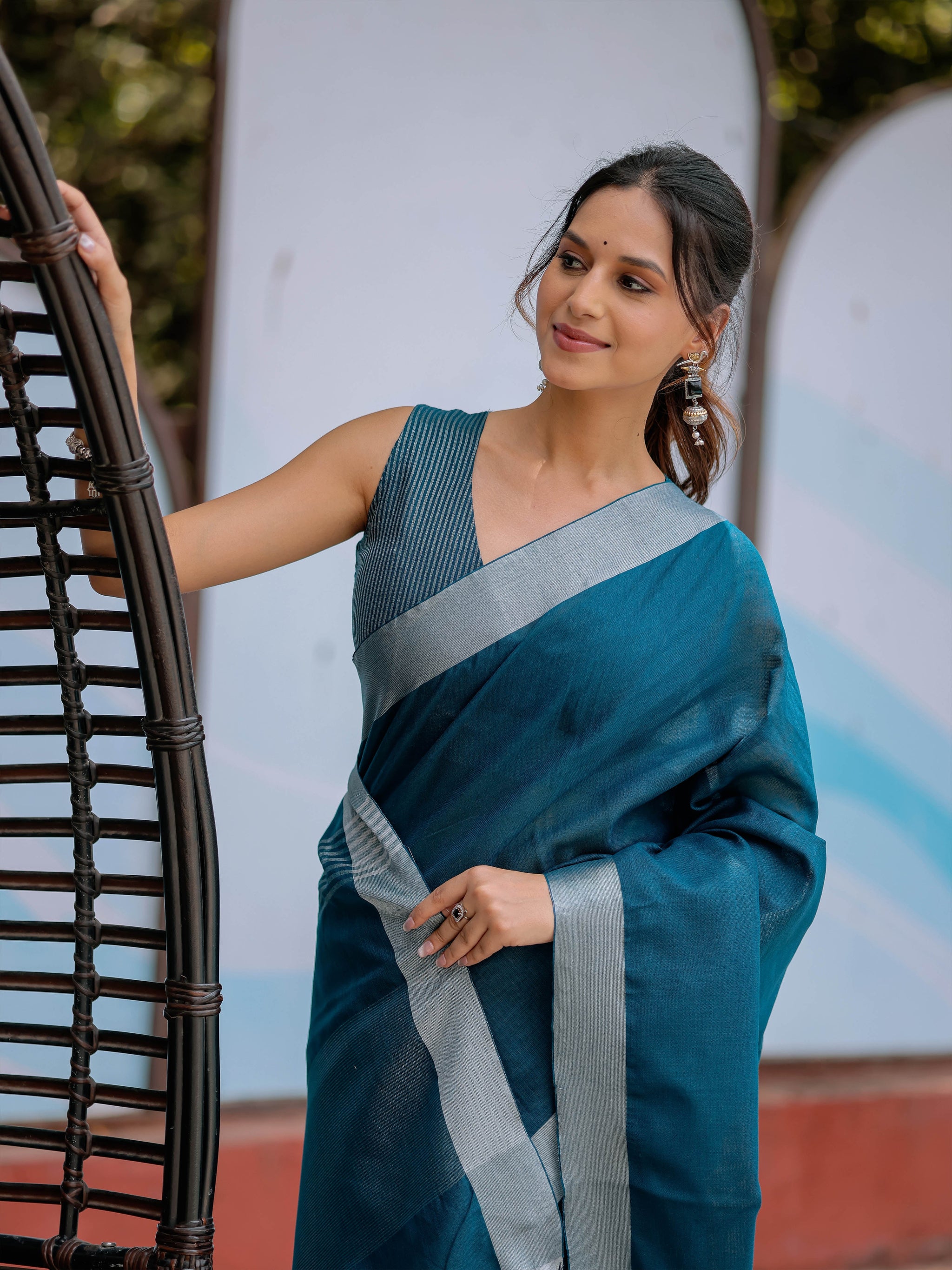 Elegant Teal Blue Pure Handloom Mul Cotton Saree with Silver Border & Tassel Detailing