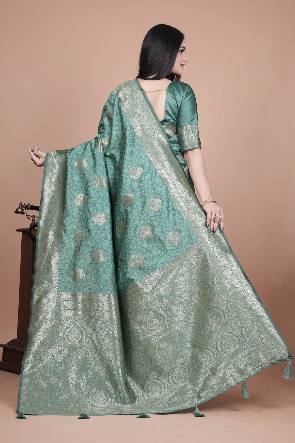 Exquisite Green Silk Saree with Gold Zari Work – Indian Wedding Saree