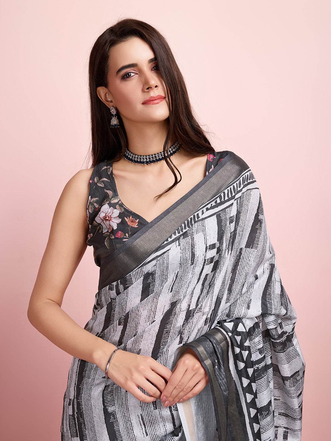 Grey Silk Blend Daily Wear Saree With Blouse Piece