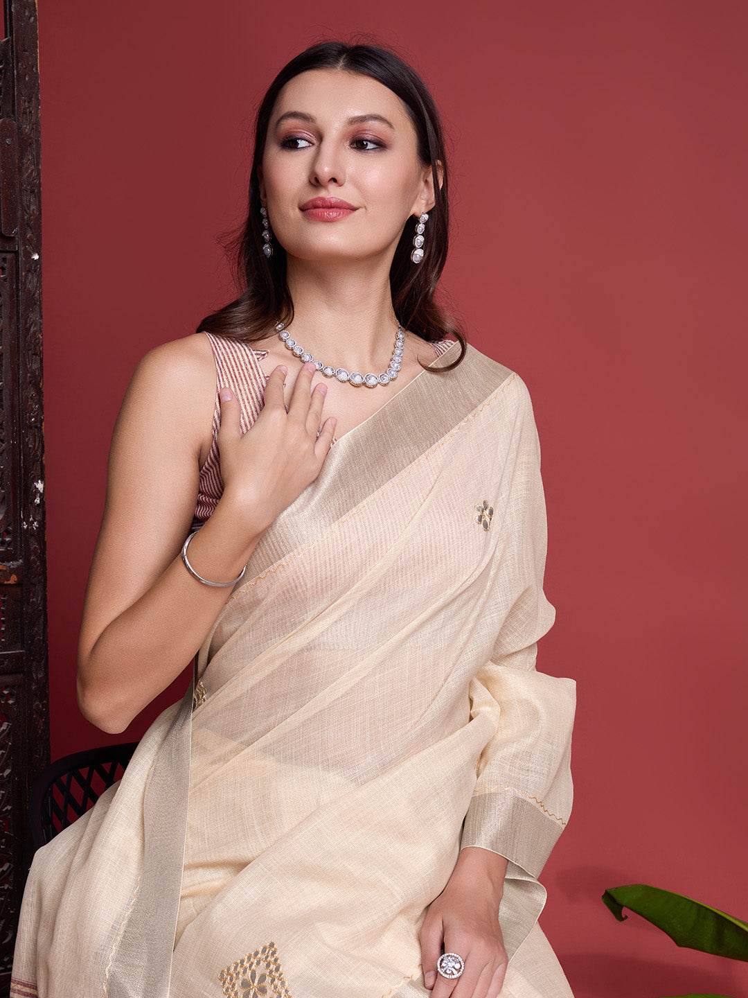 Beige Linen Saree With Blouse Piece