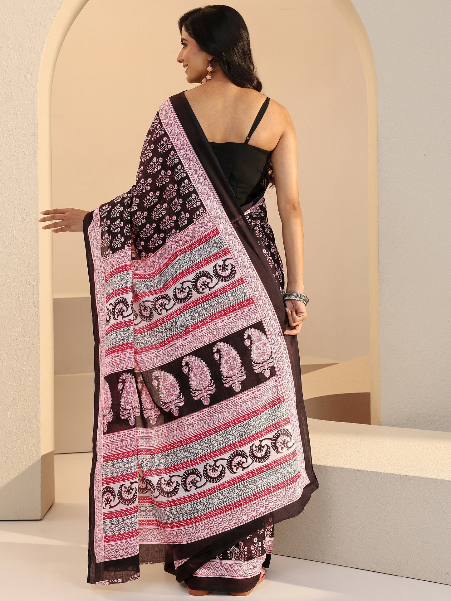 Libas Black Bagru Floral Print Cotton Saree