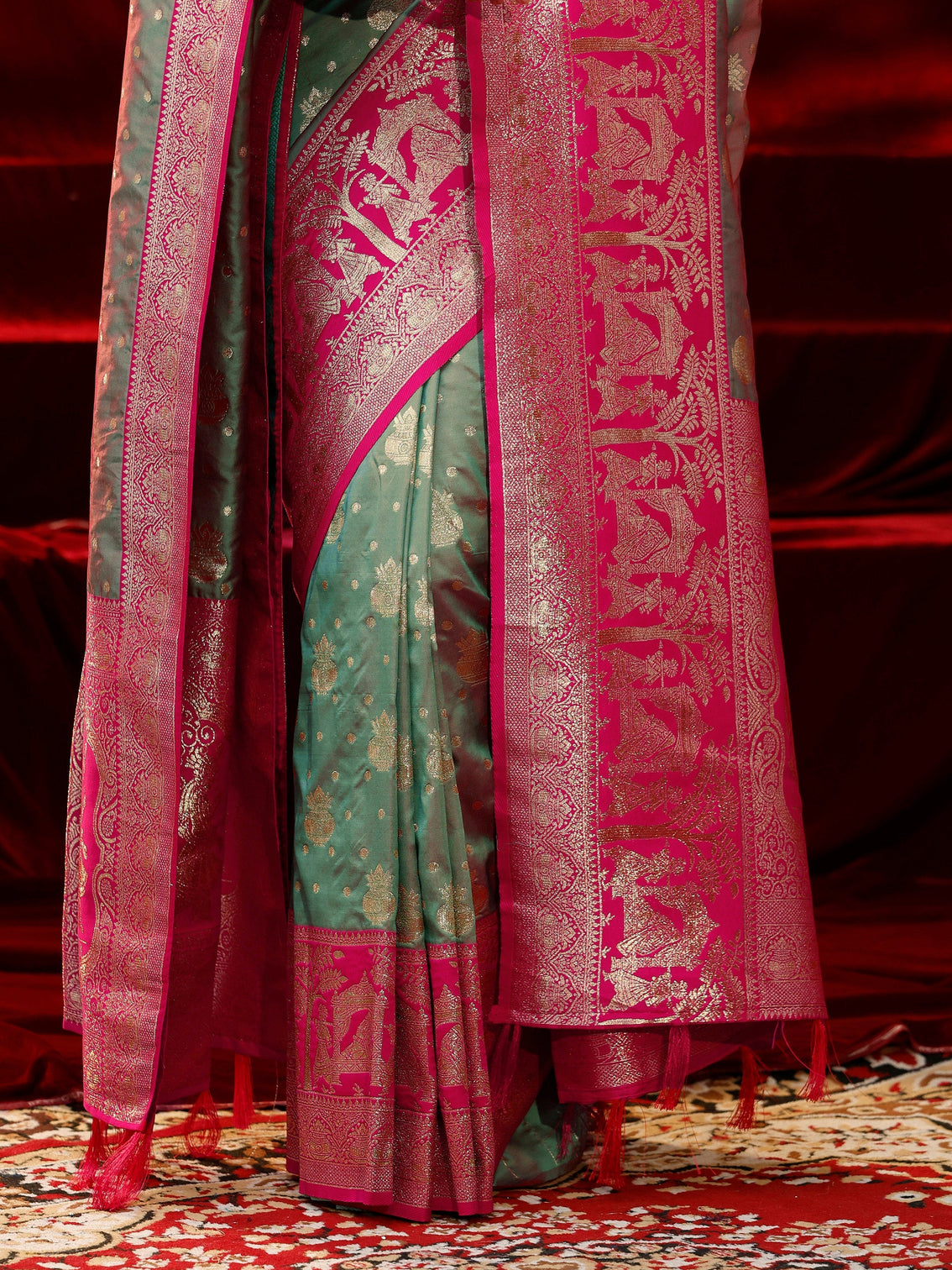 Mameraa Grey Ethnic Motif Woven Design Silk blend Saree with dupatta