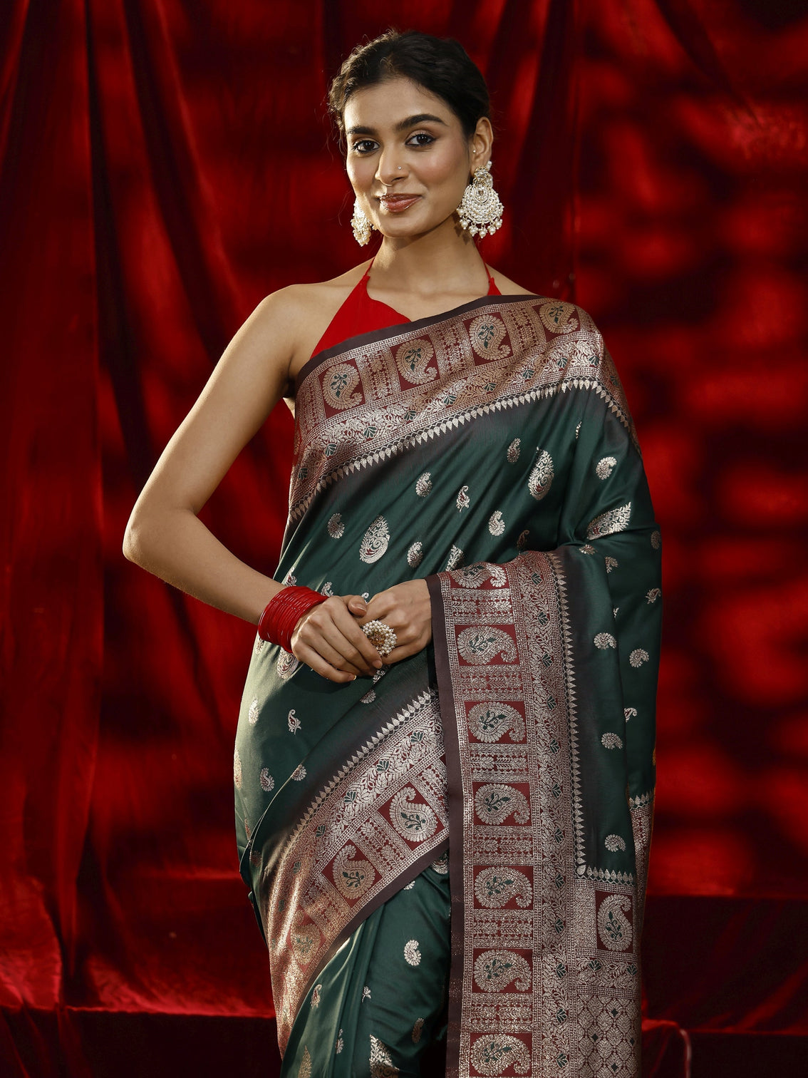 Mameraa Green Paisley Woven Design Silk blend Saree