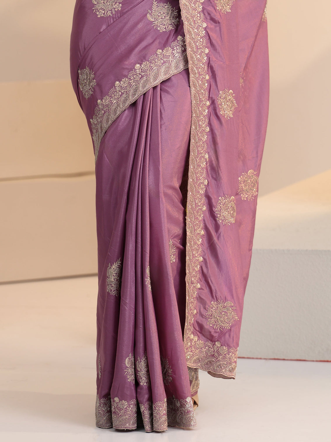 Mameraa Dusty Purple Floral Embroidered Silk Blend Saree