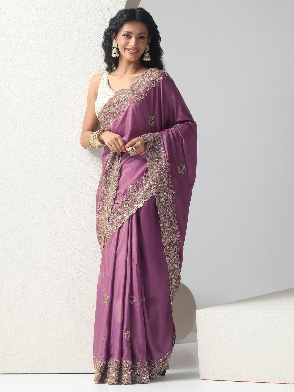 Mameraa Mauve Embroidered Silk Blend Saree
