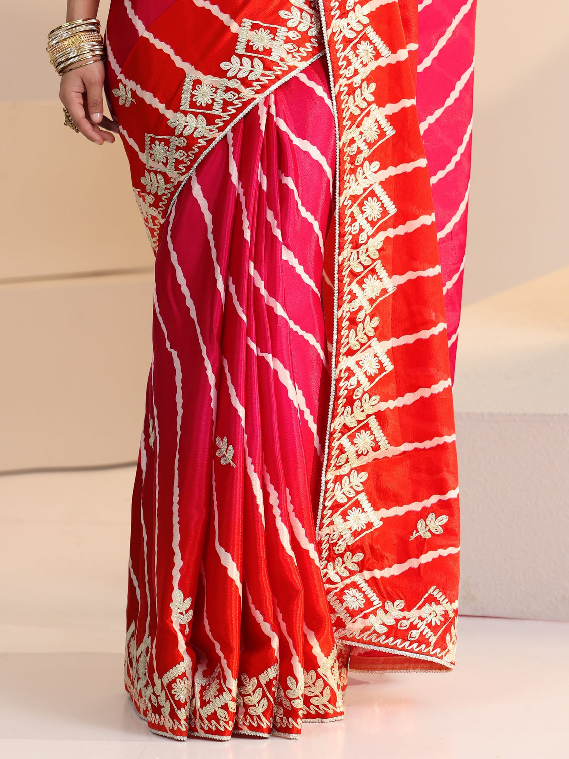 Mameraa Hot Pink Leheriya Printed Ombre Silk Blend Saree