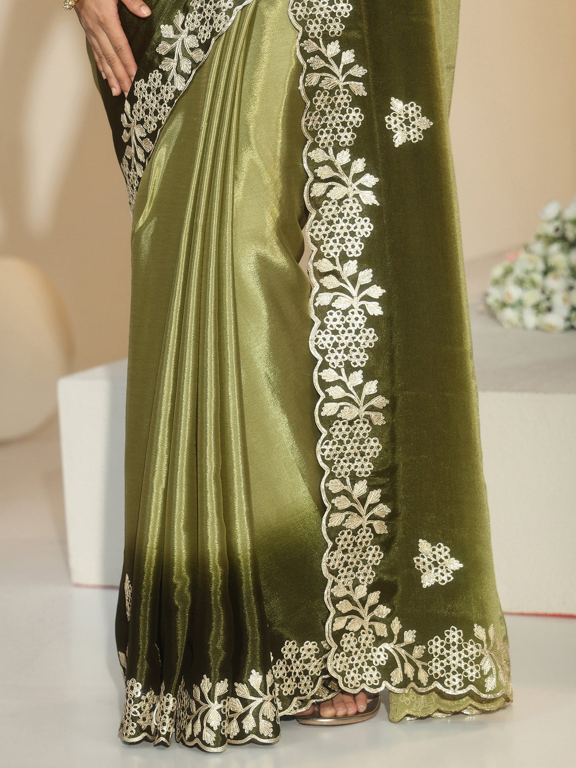 Mameraa Forest Green Floral Embroidered Ombre Silk Blend Saree