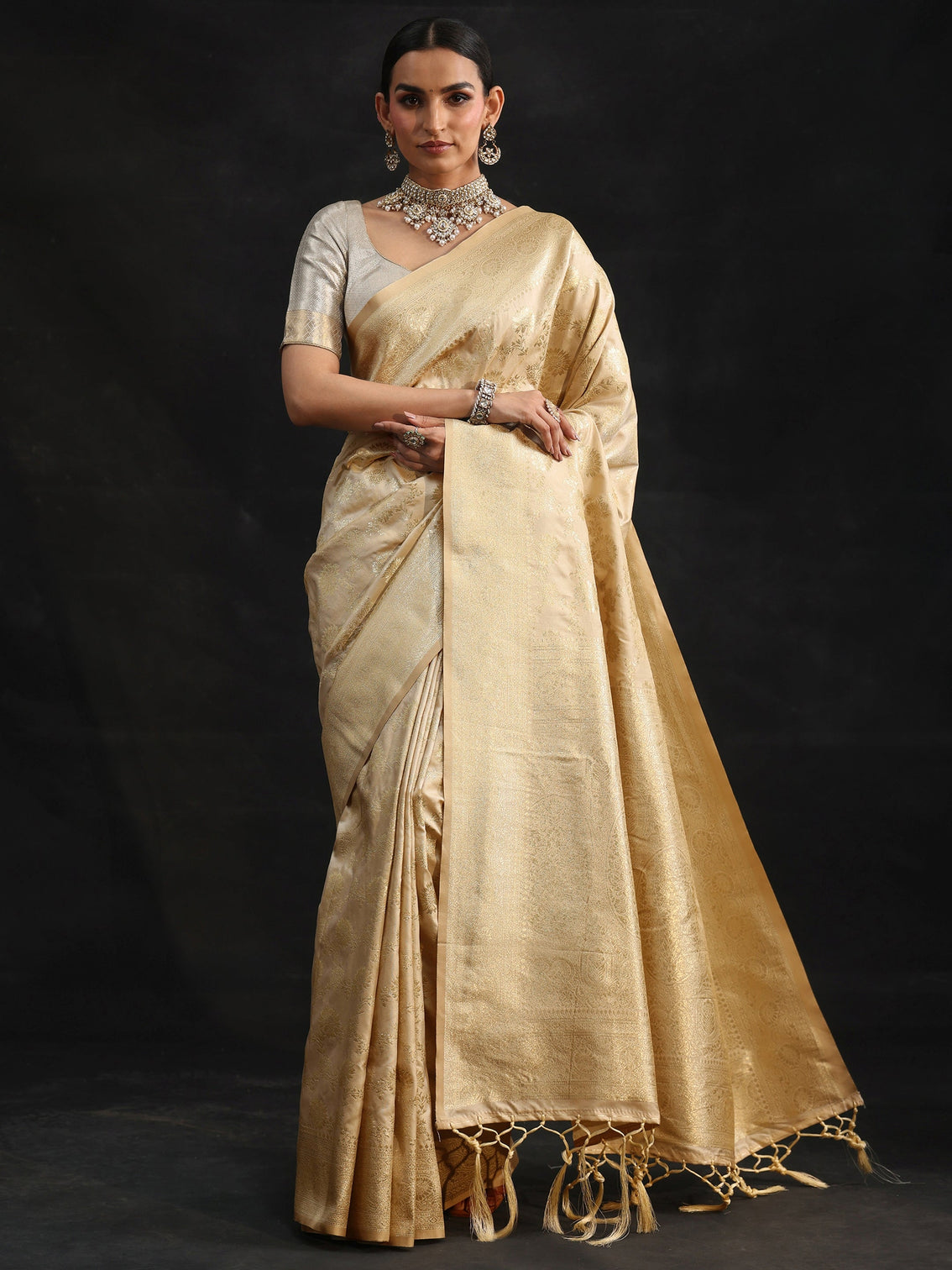 Mameraa Cream Banarasi Silk Blend Saree