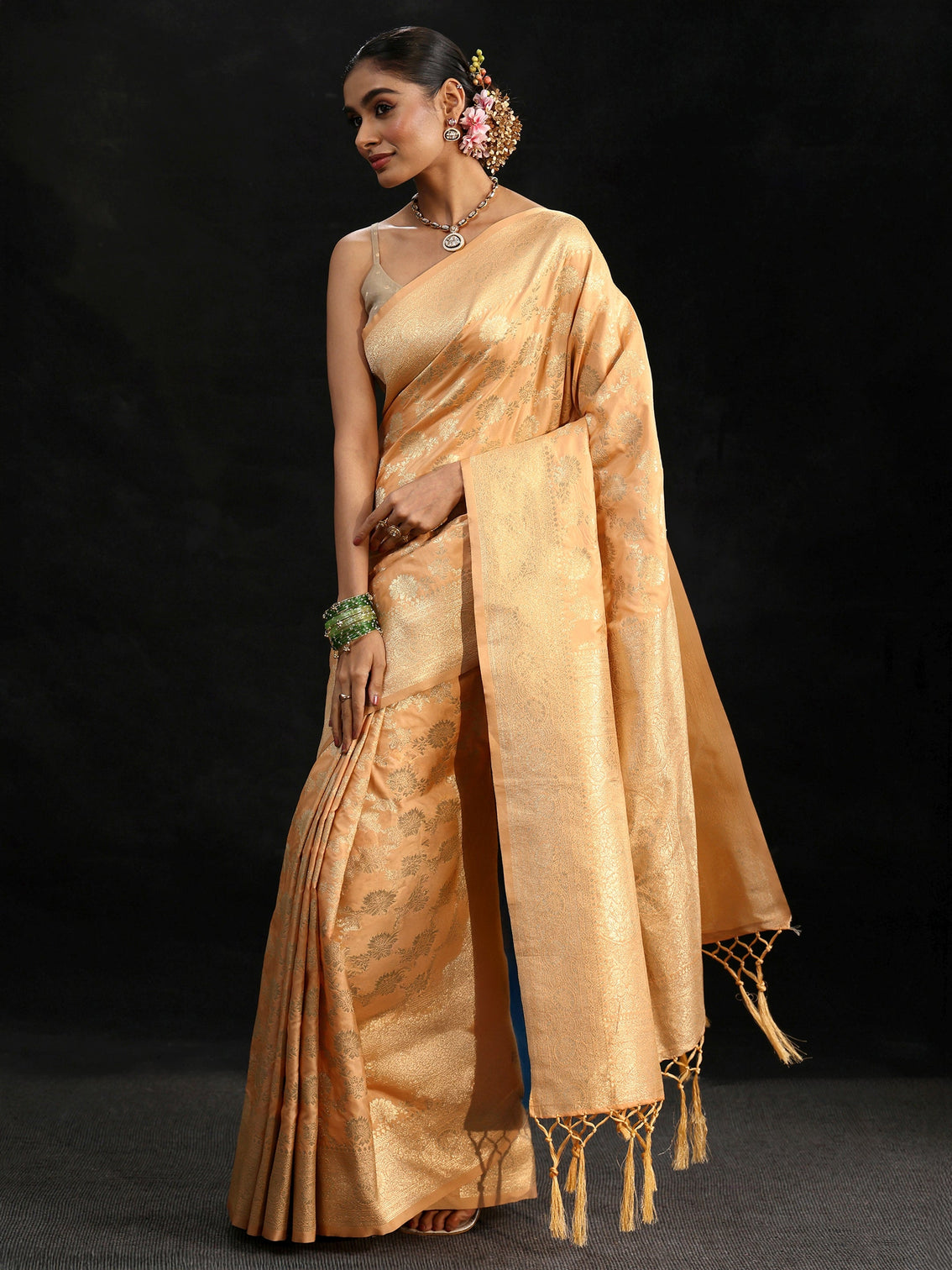 Mameraa Gold Banarasi Silk Blend Saree