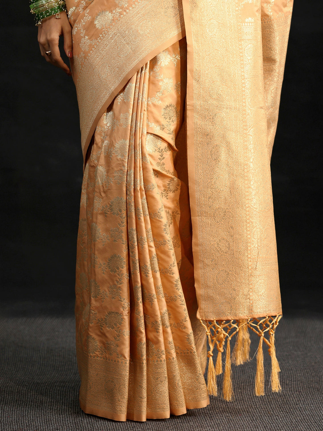 Mameraa Gold Banarasi Silk Blend Saree
