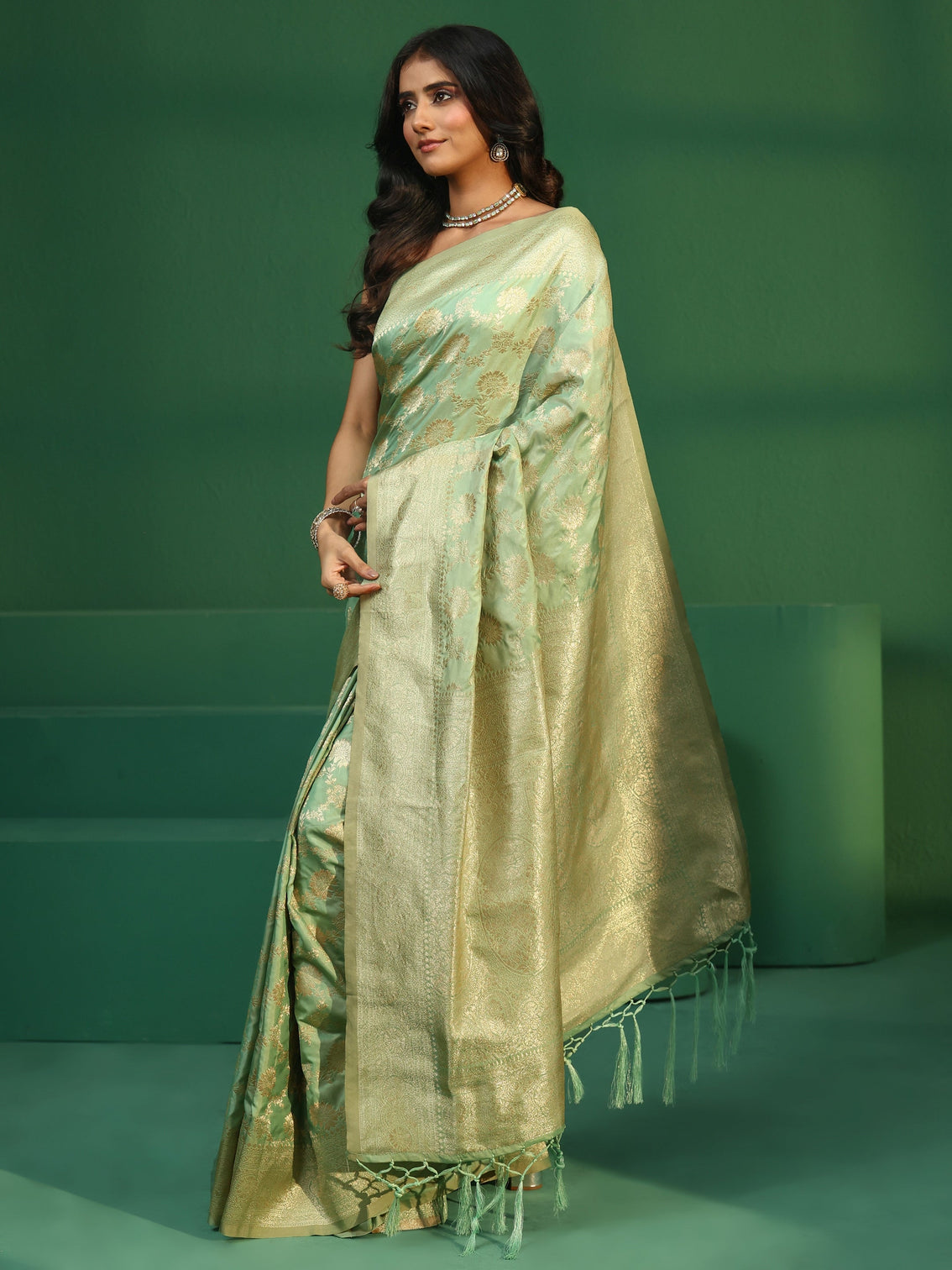 Mameraa Pista Green Banarasi Silk Blend Saree