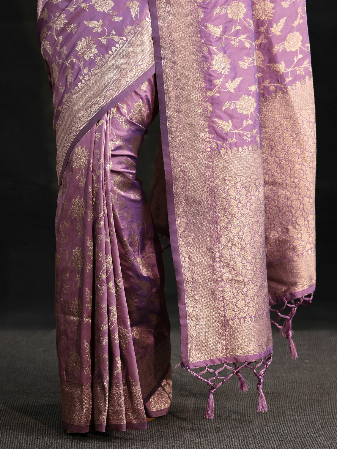 Mameraa Lavender Banarasi Silk Blend Saree