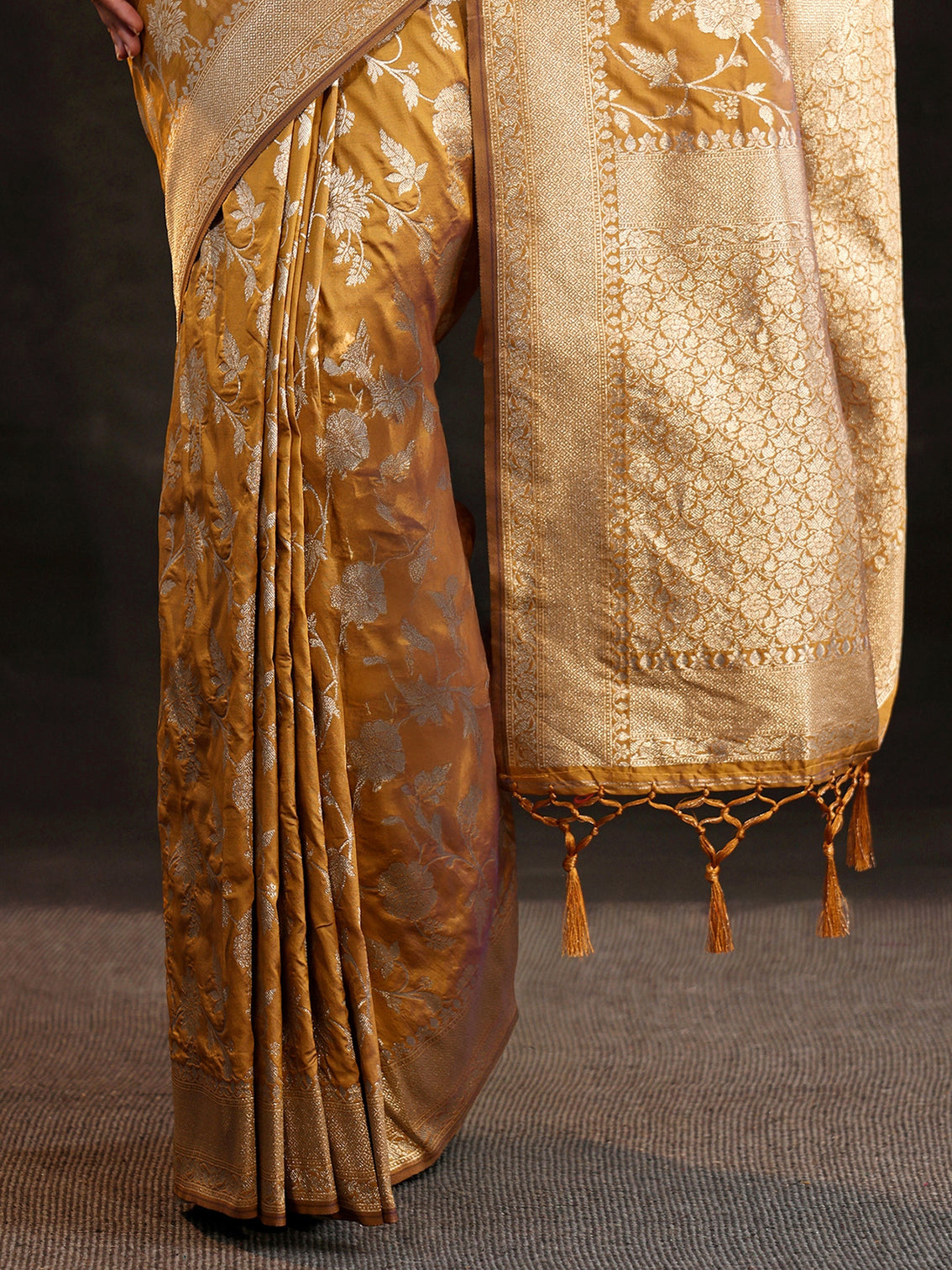 Mameraa Mustard Banarasi Silk Blend Saree