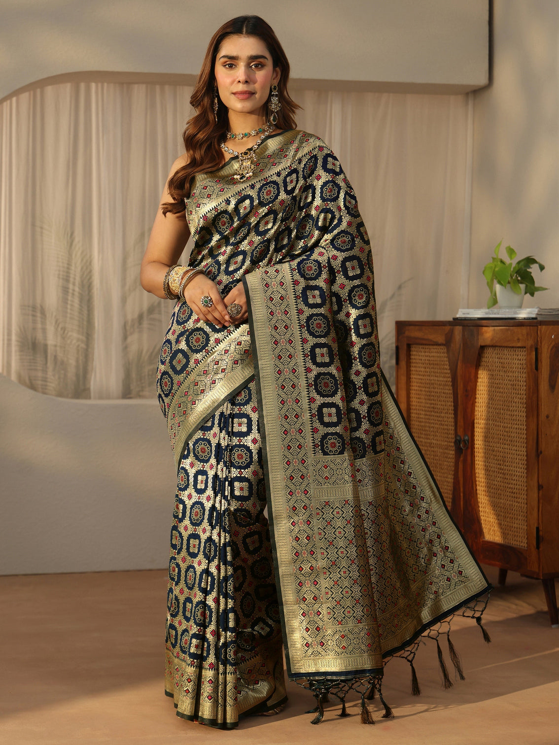 Mameraa Navy Banarasi Silk Blend Saree