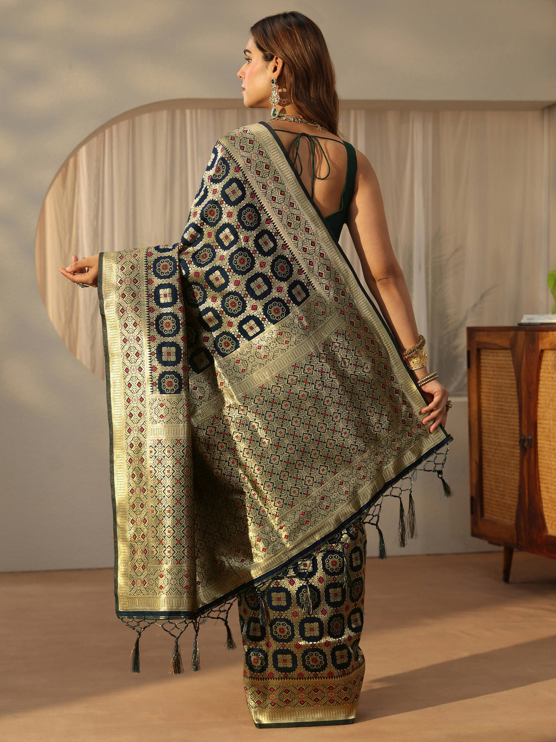 Mameraa Navy Banarasi Silk Blend Saree