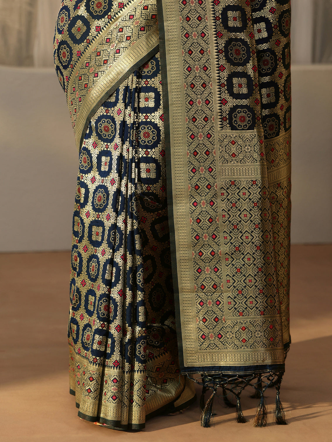 Mameraa Navy Banarasi Silk Blend Saree