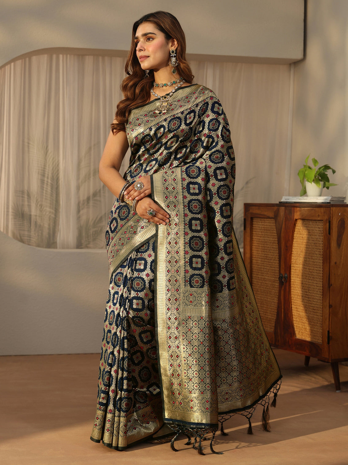 Mameraa Navy Banarasi Silk Blend Saree