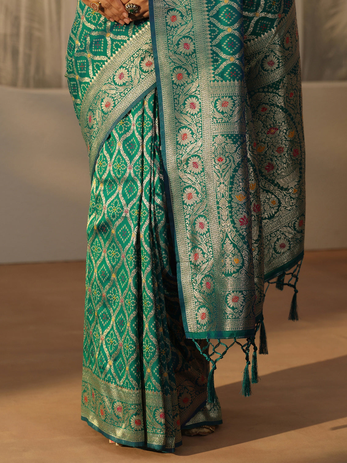 Mameraa Turquoise Blue Bandhani Print Woven Silk Blend Saree
