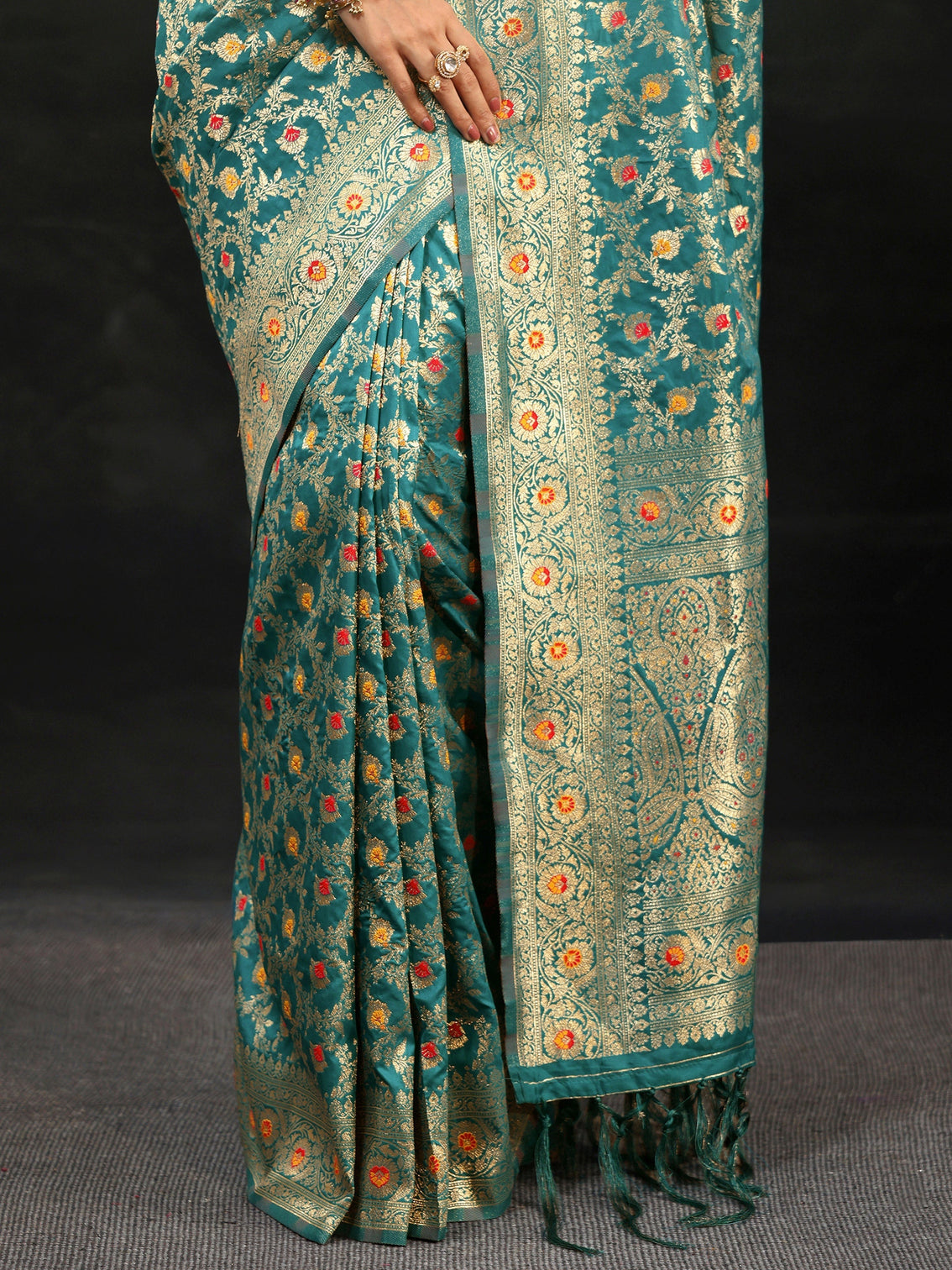 Mameraa Teal Green Meenakari Banarasi Silk Blend Saree