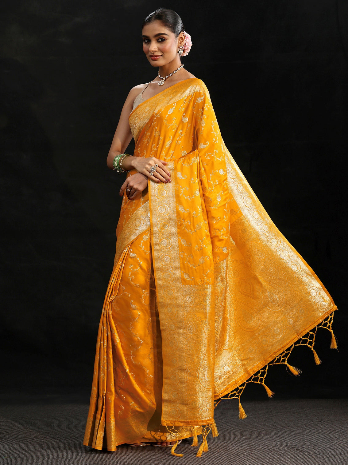 Mameraa Mustard Banarasi Silk Blend Saree