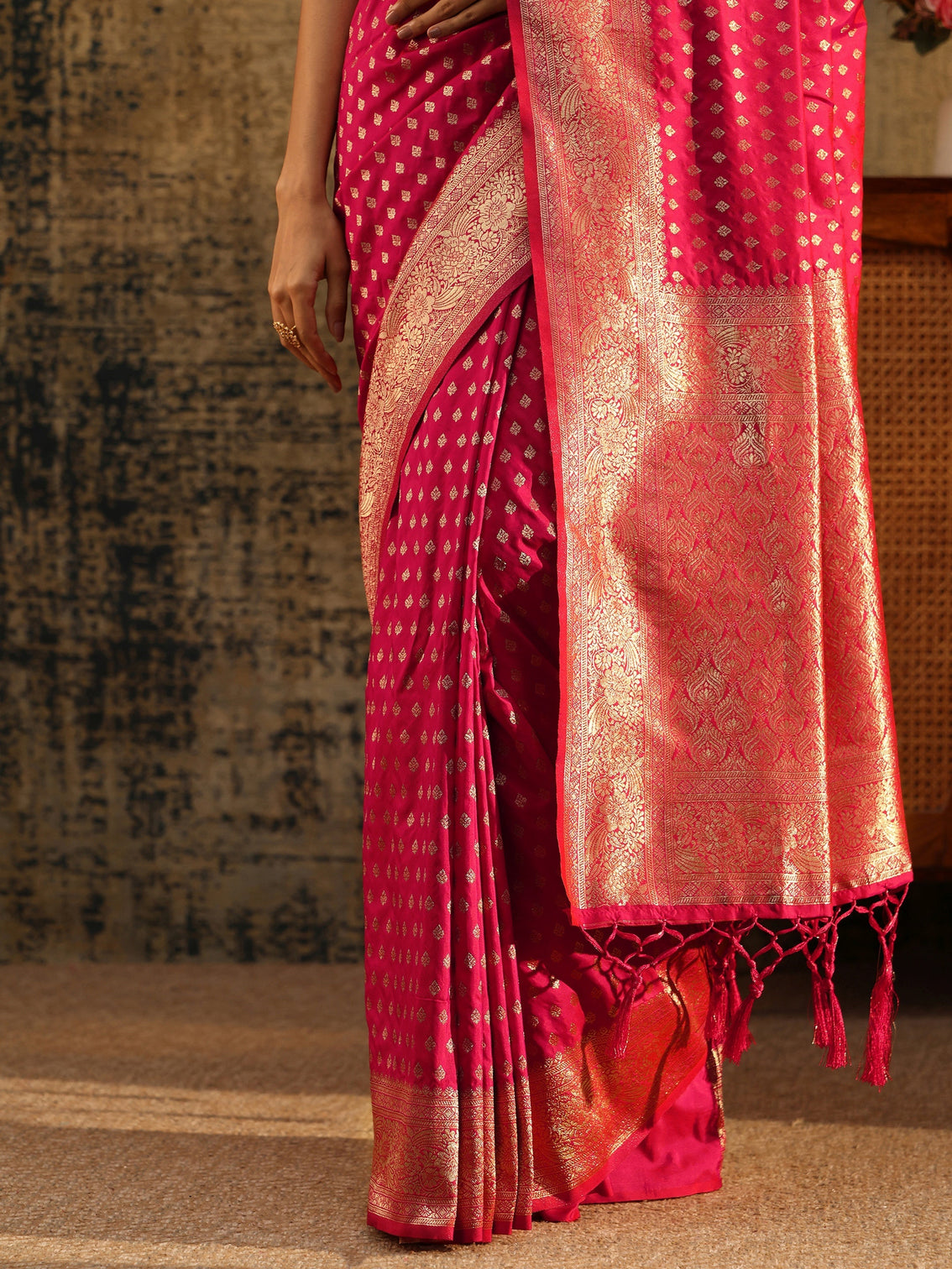 Mameraa Rani Pink Banarasi Silk Blend Saree