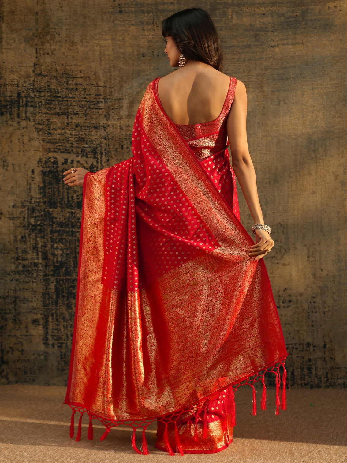 Mameraa Vermilion Red Banarasi Silk Blend Saree