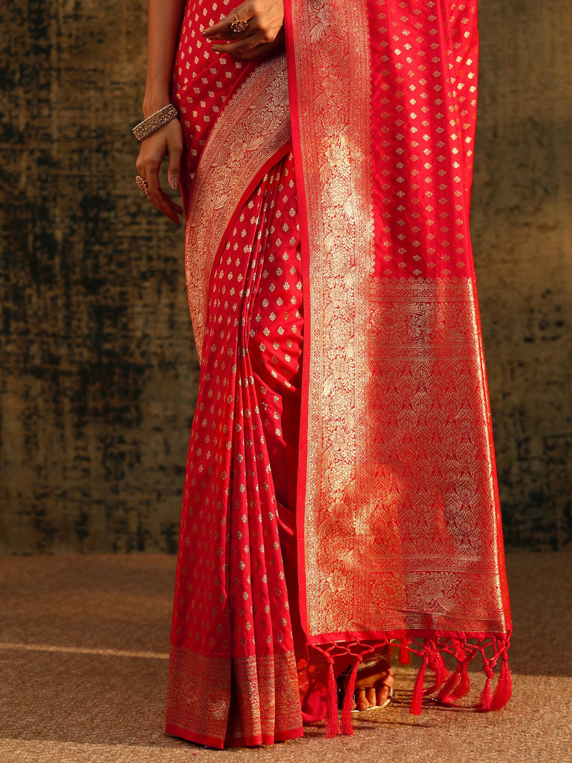 Mameraa Vermilion Red Banarasi Silk Blend Saree