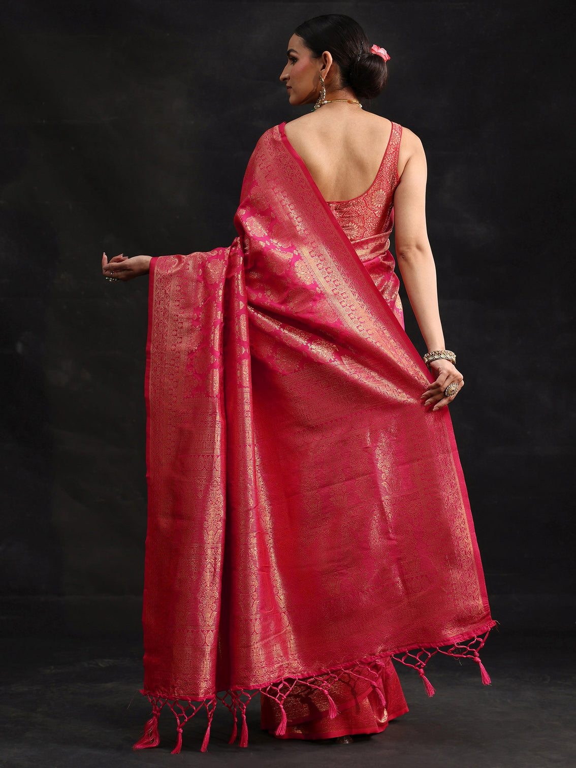 Mameraa Rani Pink Banarasi Silk Blend Saree