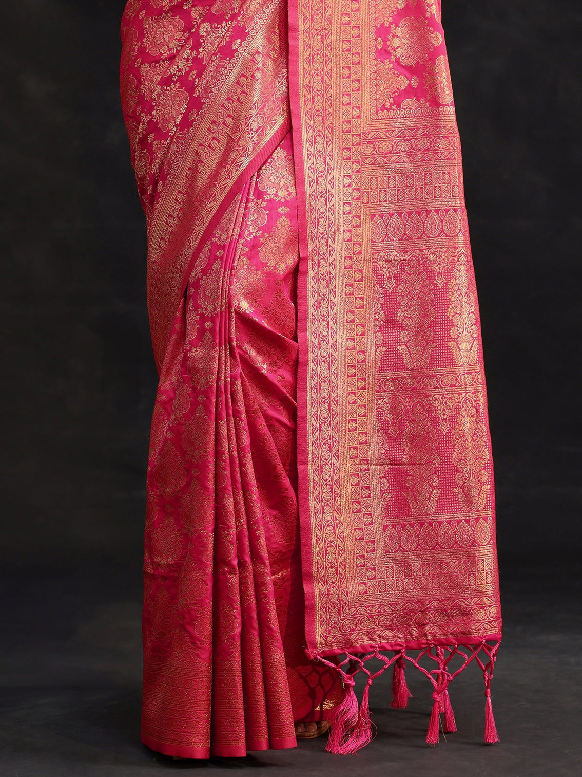 Mameraa Rani Pink Banarasi Silk Blend Saree