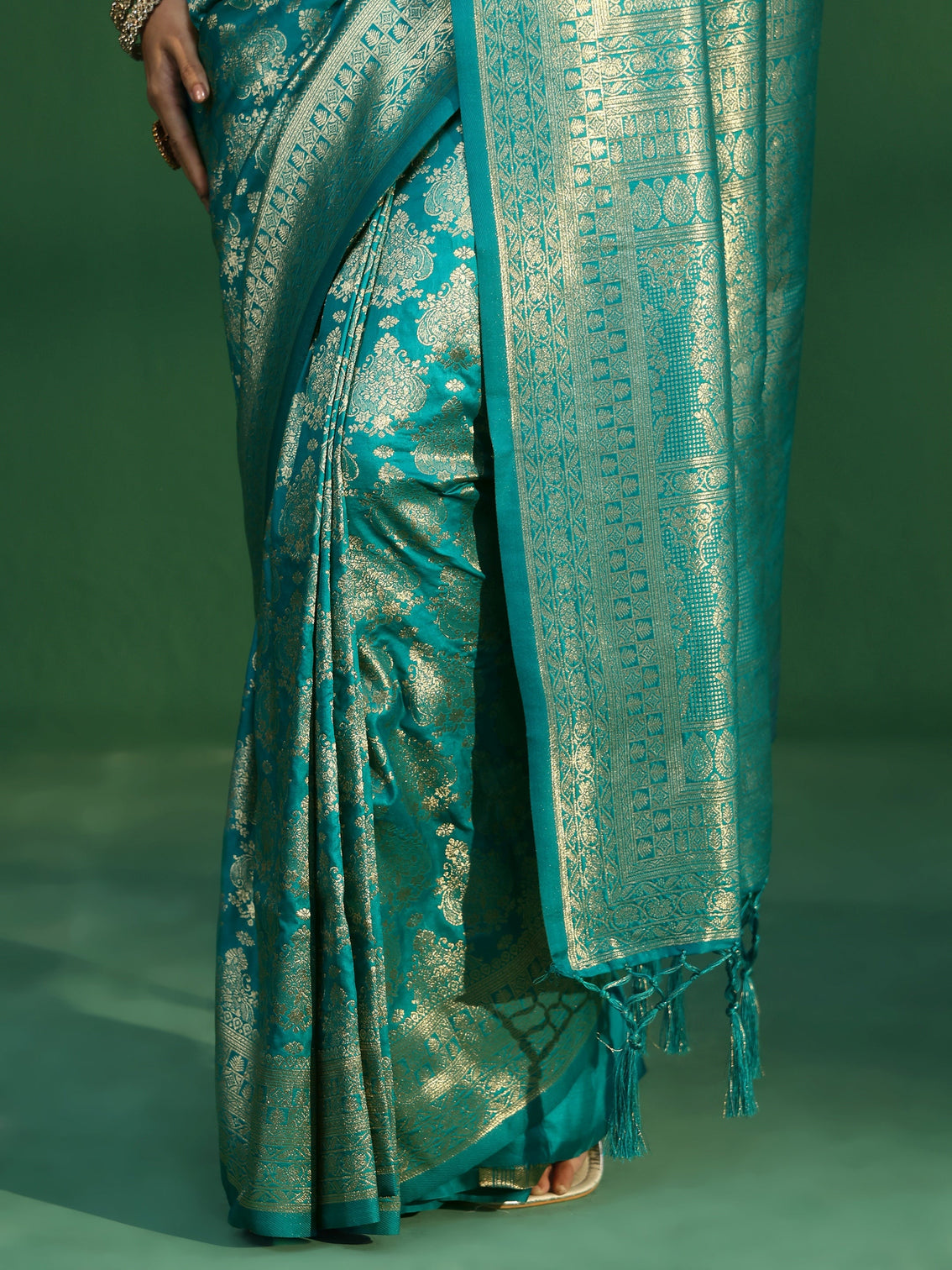 Mameraa Sea Green Banarasi Silk Blend Saree