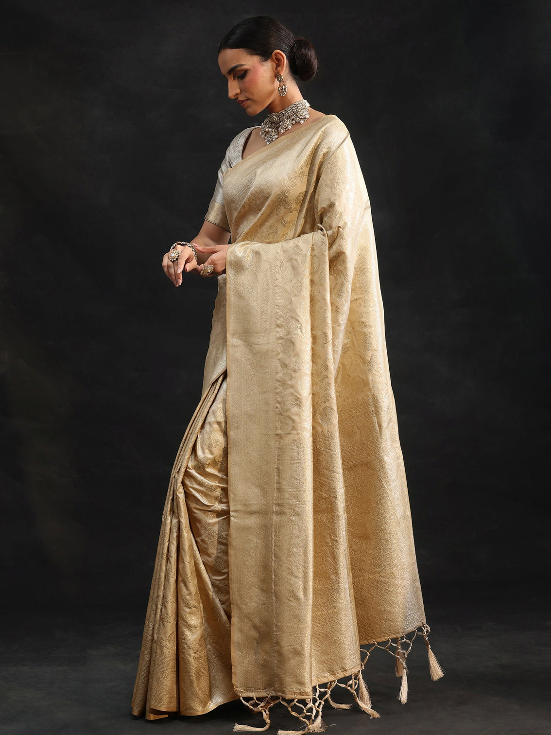 Mameraa Cream Banarasi Silk Blend Saree