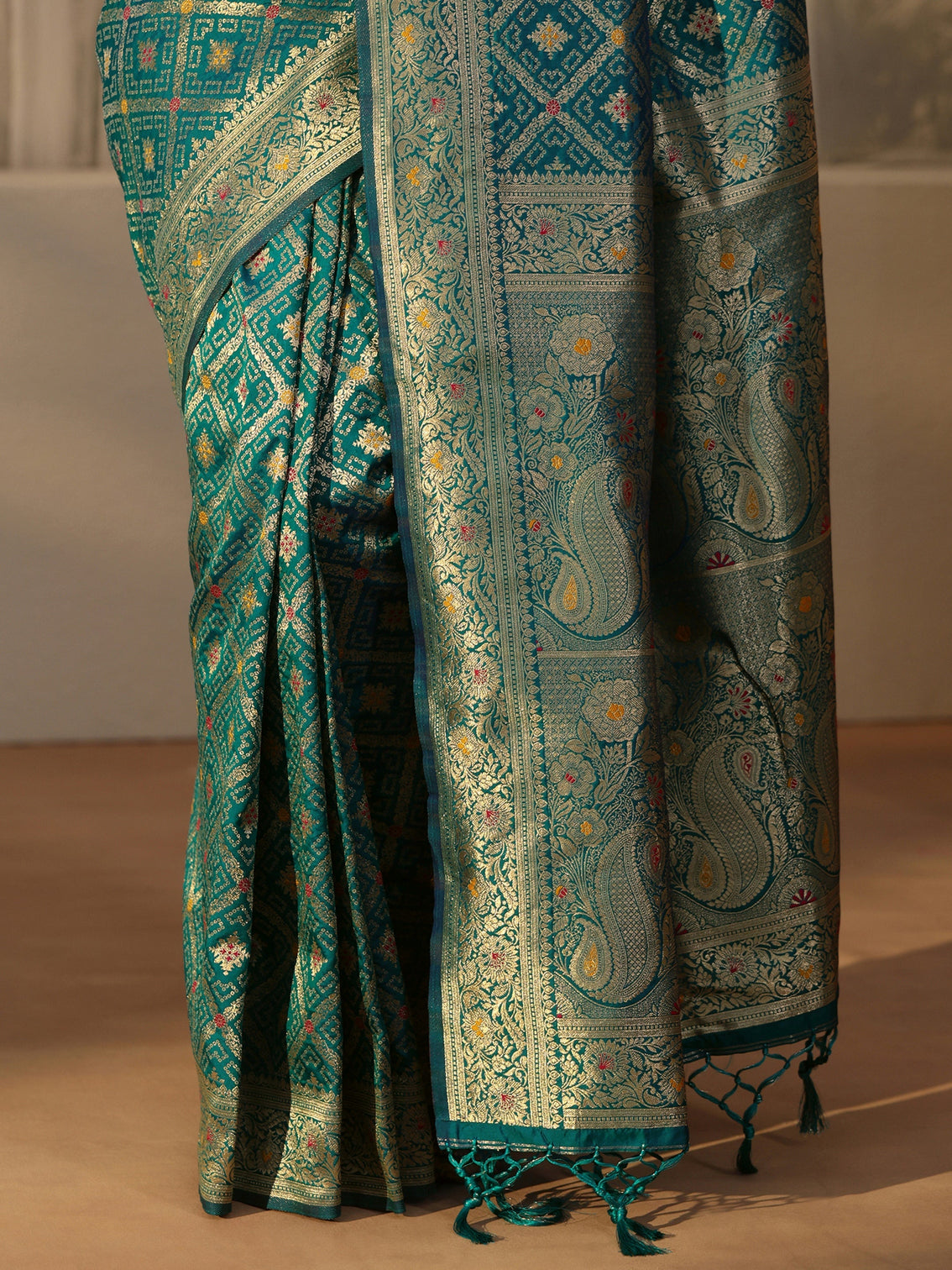 Mameraa Aqua Blue Bandhani Print Woven Silk Blend Saree