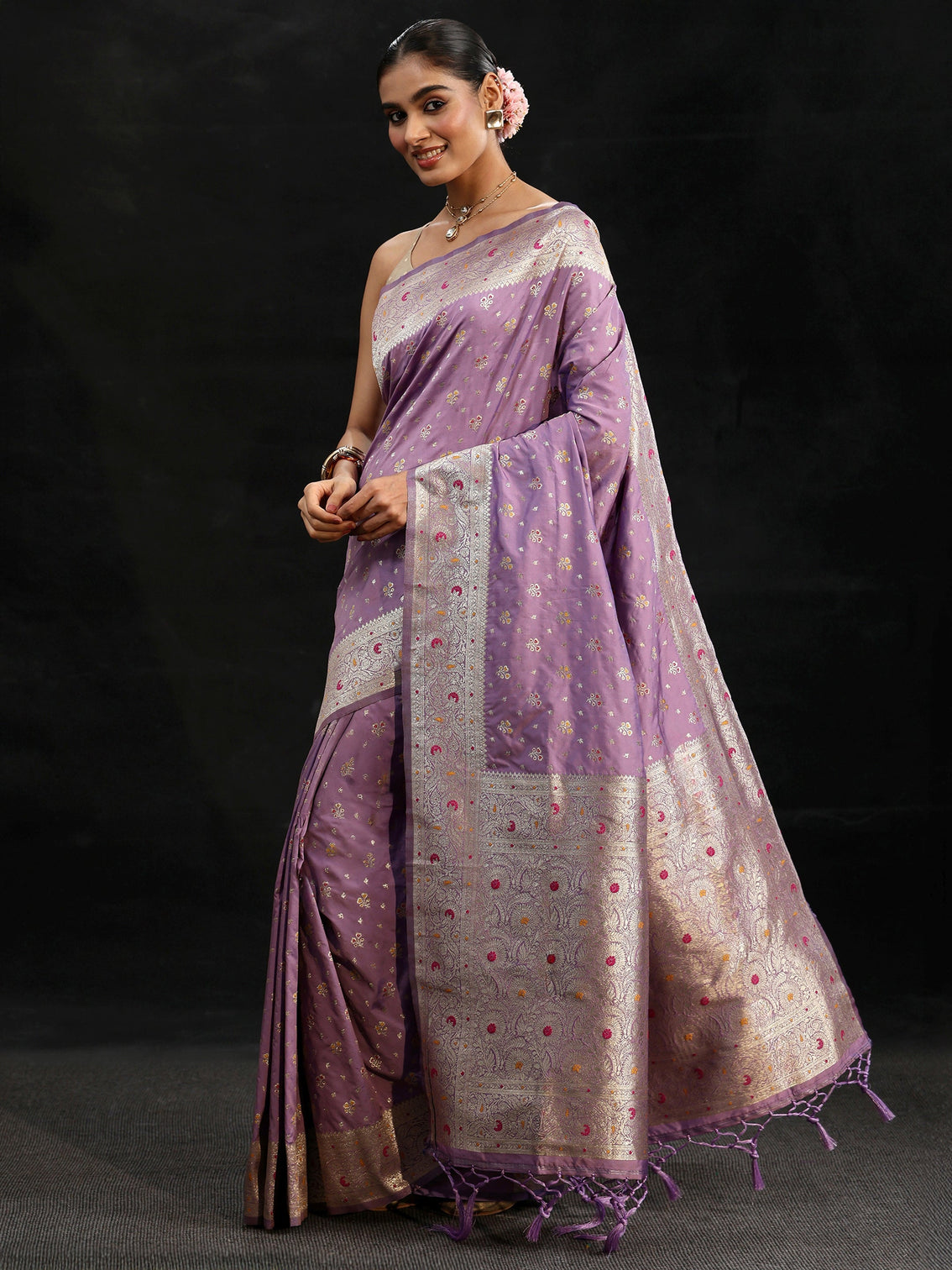 Mameraa Lavender Banarasi Silk Blend Saree