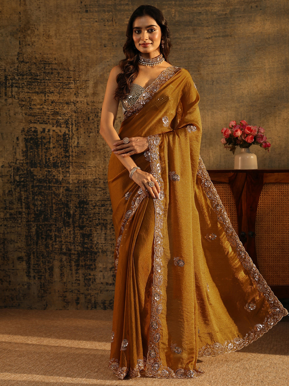 Mameraa Art Antique Gold Sequin Embellished Georgette Saree