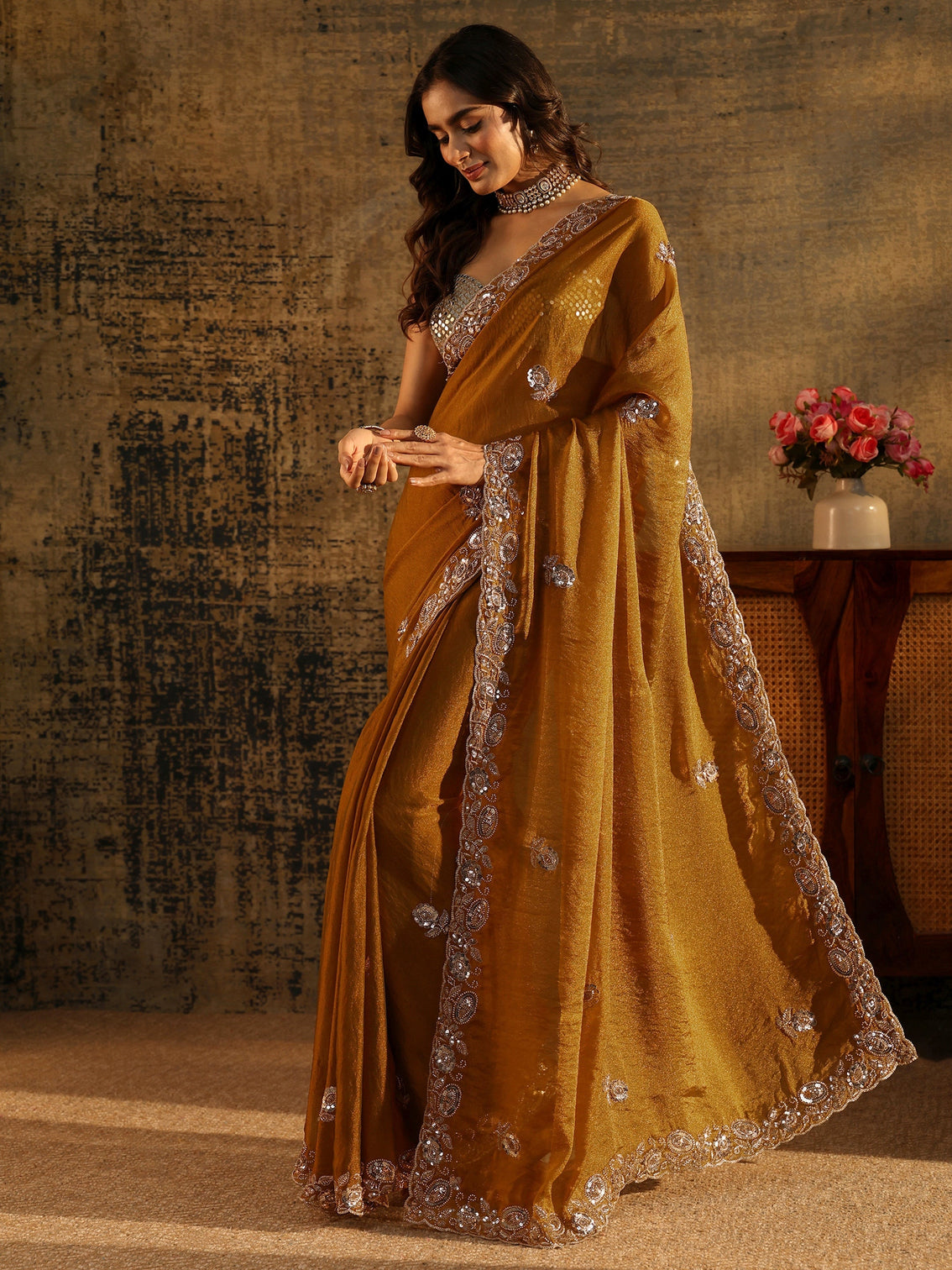 Mameraa Art Antique Gold Sequin Embellished Georgette Saree