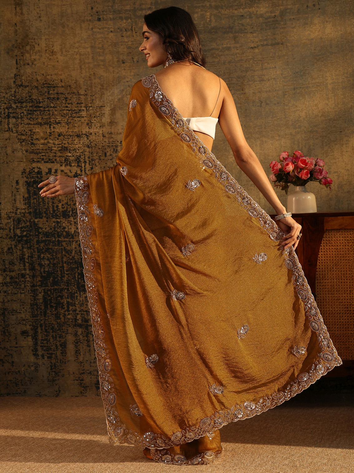 Mameraa Art Antique Gold Sequin Embellished Georgette Saree