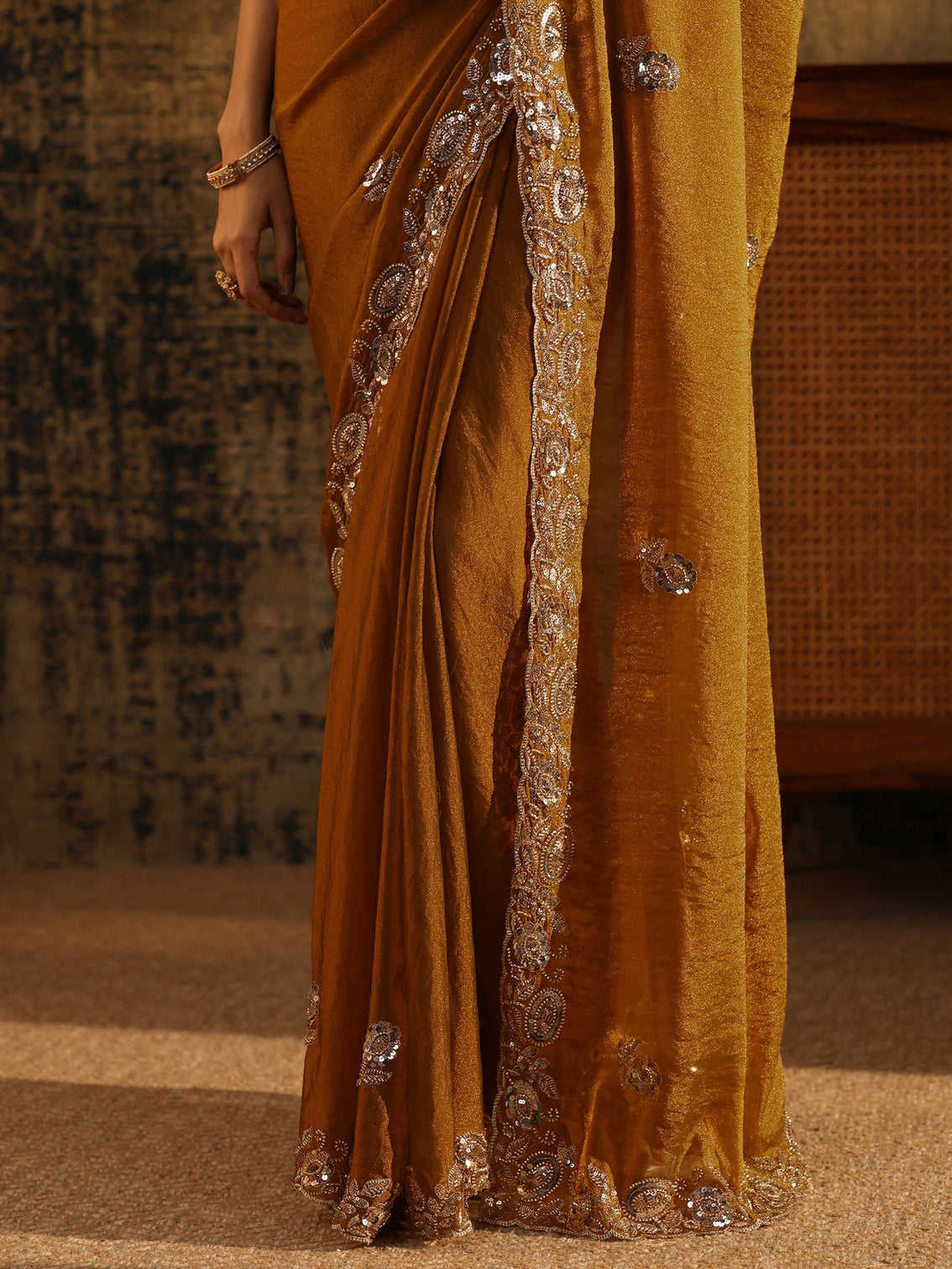 Mameraa Art Antique Gold Sequin Embellished Georgette Saree