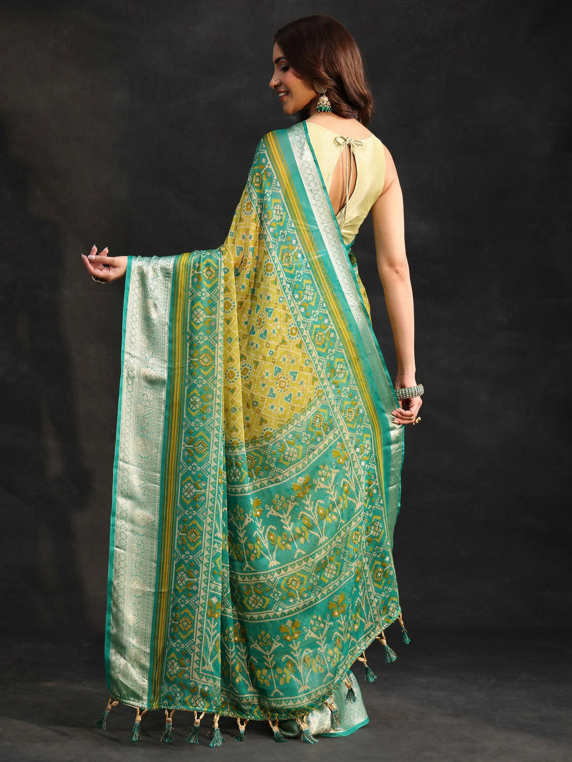 Mameraa Sea Green Patola Printed Chiffon Saree