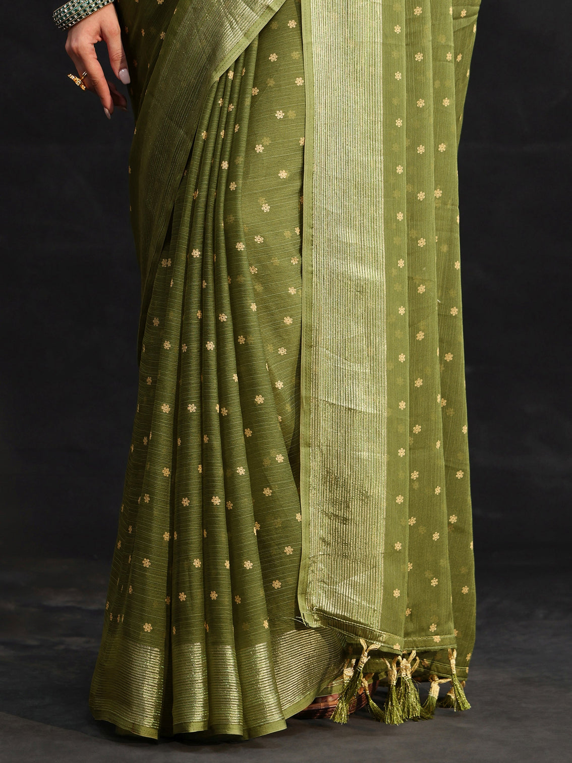 Mameraa Moss Green Floral Printed Chiffon Saree