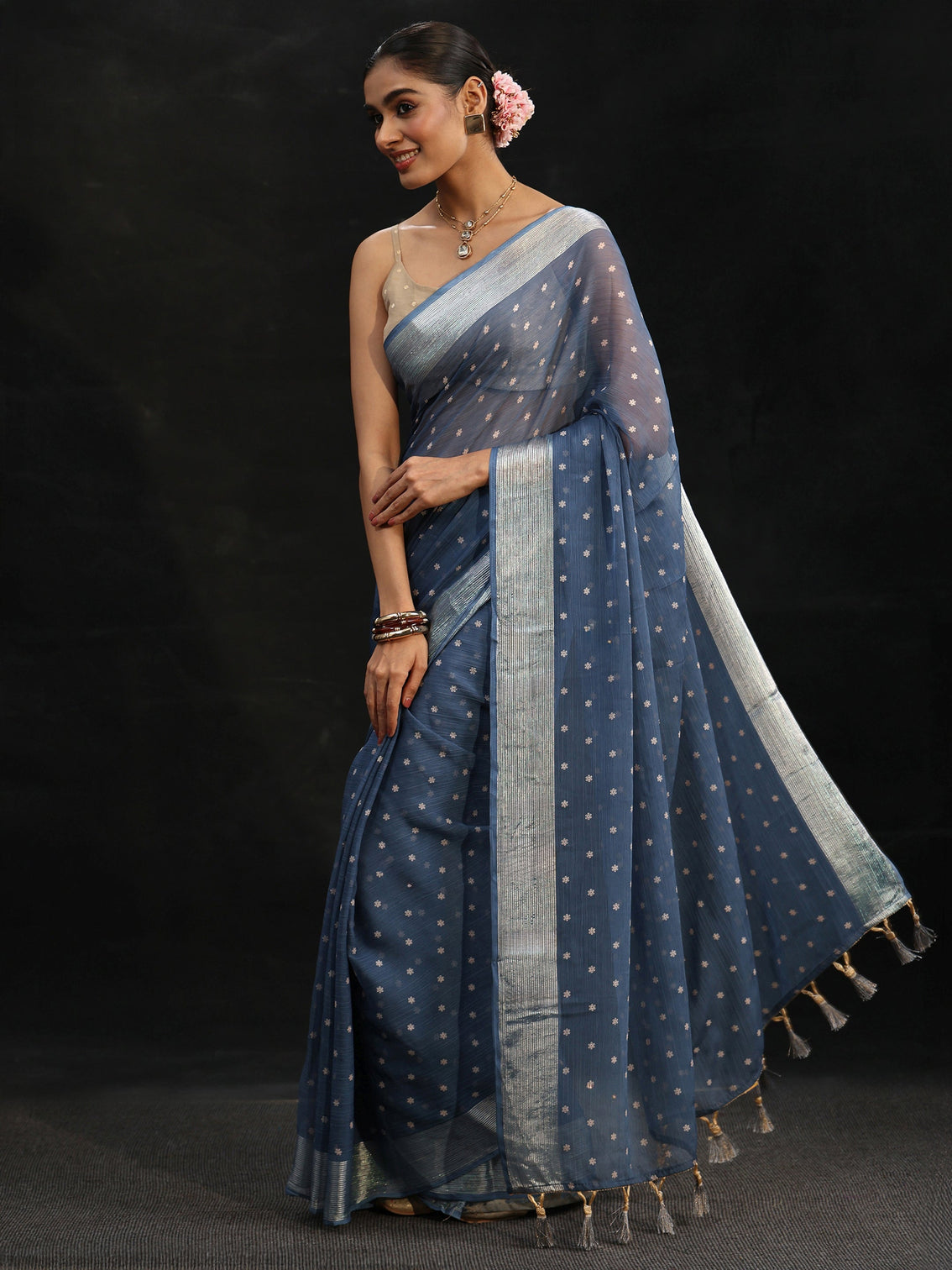 Mameraa Steel Blue Floral Printed Chiffon Saree
