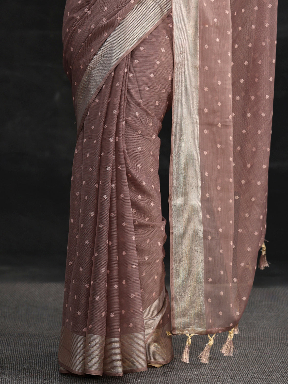 Mameraa Brown Floral Printed Chiffon Saree