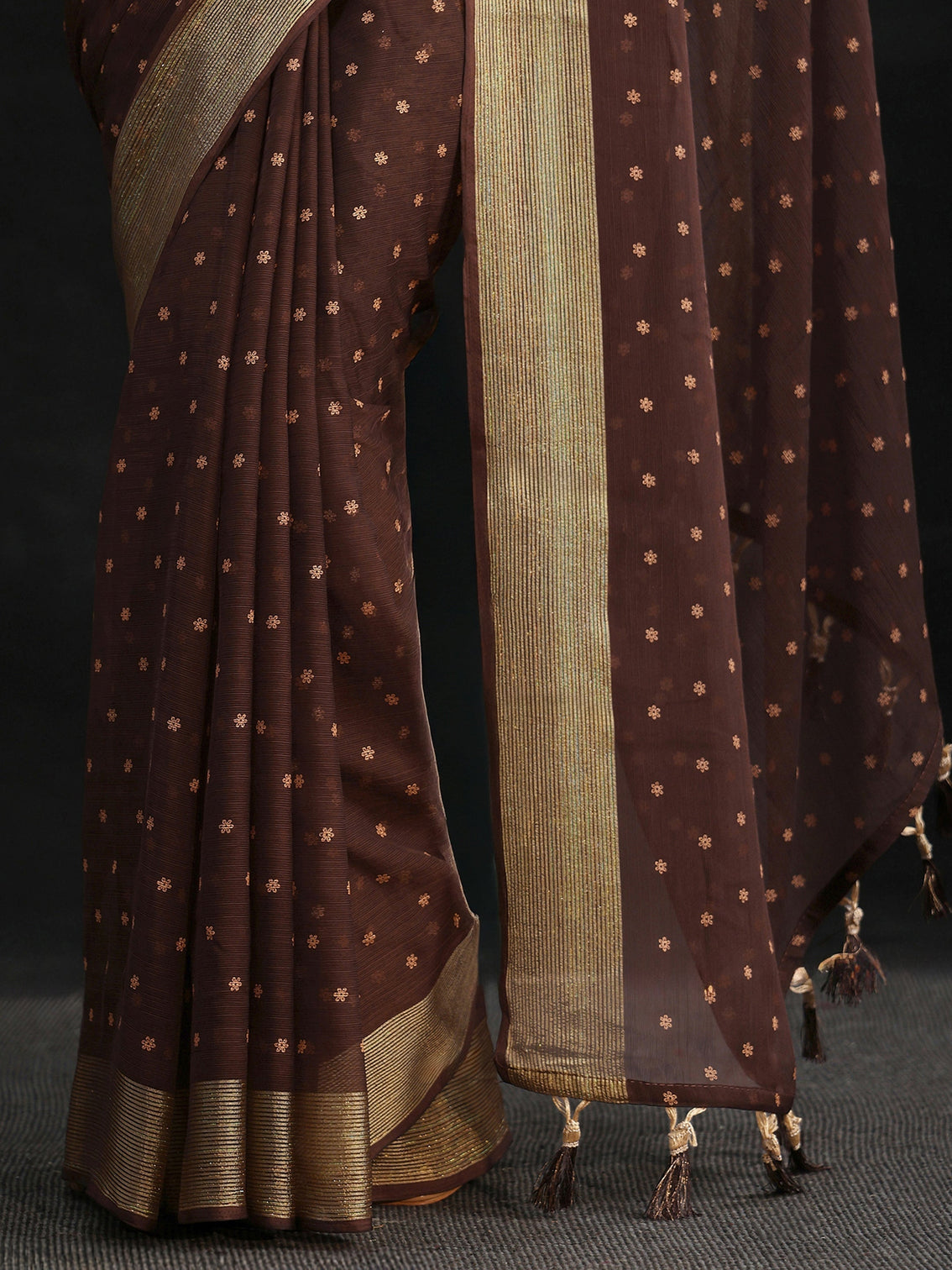Mameraa Chocolate Brown Floral Printed Chiffon Saree